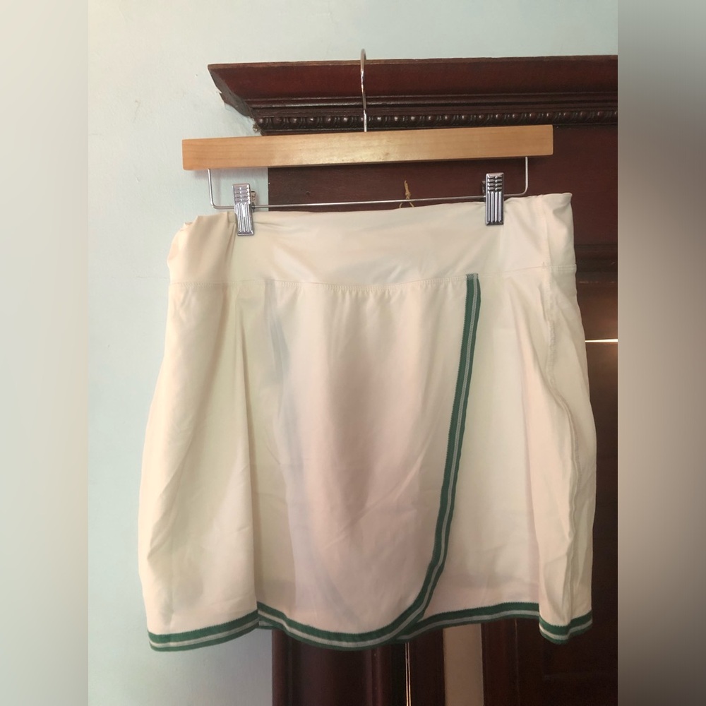 NWT Crane Classic White Women's Skirt with Green Trim